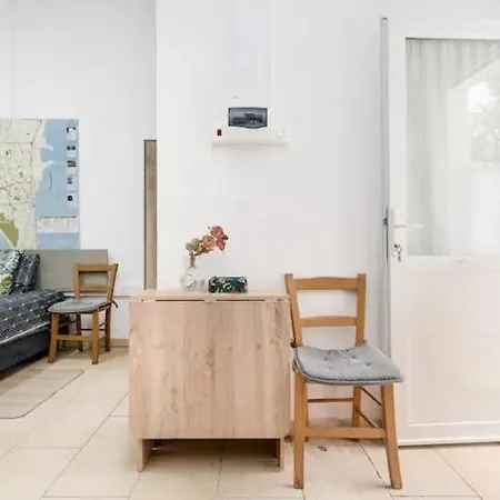 Cozy And Traditional - Ec *