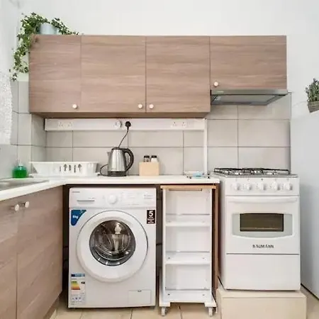 Cozy And Traditional - Ec Apartment Larnaca
