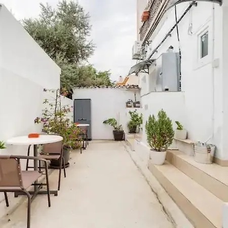 Cozy And Traditional - Ec *